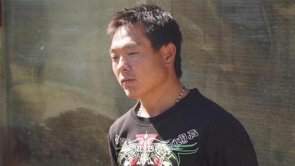 兒子患重症後母親看不到希望不告而別，父親當爹又當媽：我不怨她