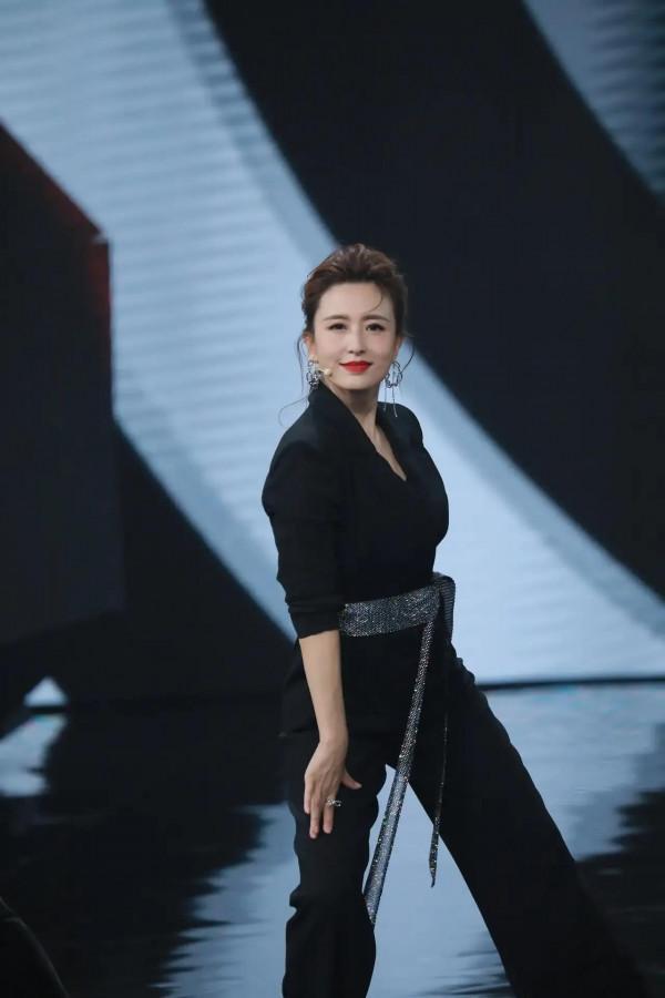 央視主持女神張蕾