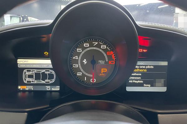 開了6年的法拉利458四次易主還敢說原版原漆?檢測師:這回是真的 開了6年的法拉利458四次易主還敢說原版原漆?檢測師:這回是真的