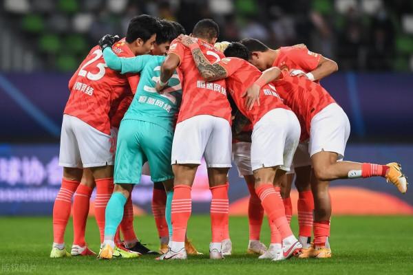 危機暫時解除！廣州隊已解決中超參賽費用，至少能熬過這個賽季