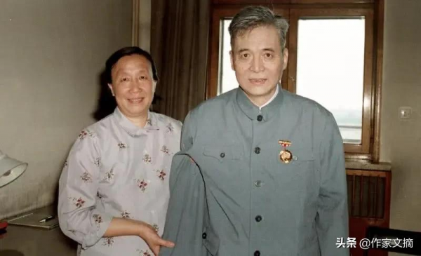 中央軍委:在他去世之前,要對他解密 中央軍委:在他去世之前,要對他解密