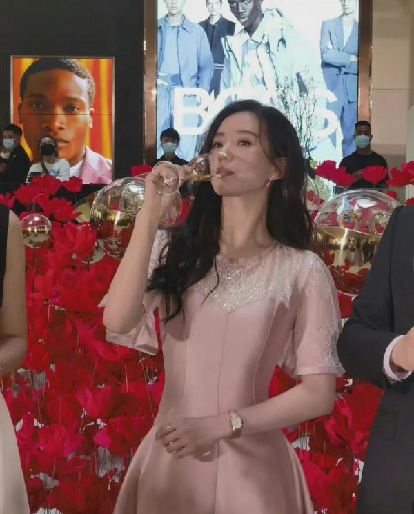 劉詩詩生圖 劉詩詩生圖