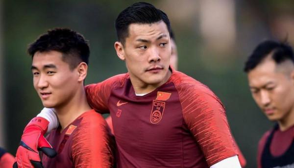 上午7點!當紅國腳再現爭議言論:中國足球成笑話,球迷罵聲一片 上午7點!當紅國腳再現爭議言論:中國足球成笑話,球迷罵聲一片