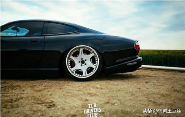 「轂銳馳」英國車友改裝在國內很小眾的捷豹XKR 「轂銳馳」英國車友改裝在國內很小眾的捷豹XKR