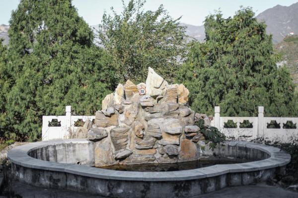 北京徒步登山:人少且免費的爬山步道,房山石花洞鳥語林風景區 北京徒步登山:人少且免費的爬山步道,房山石花洞鳥語林風景區