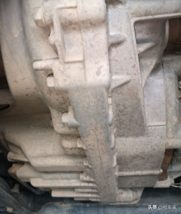 全新雅閣沒有2.0T,扭頭花14萬買輛二手的,驗車師:3.0排量少見 全新雅閣沒有2.0T,扭頭花14萬買輛二手的,驗車師:3.0排量少見