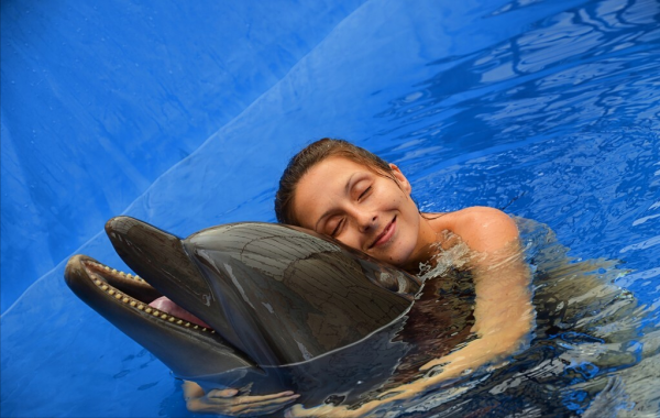 在鯨魚腹中是一種什麼感覺?一個手無寸鐵的人,還有機會逃生嗎? 在鯨魚腹中是一種什麼感覺?一個手無寸鐵的人,還有機會逃生嗎?