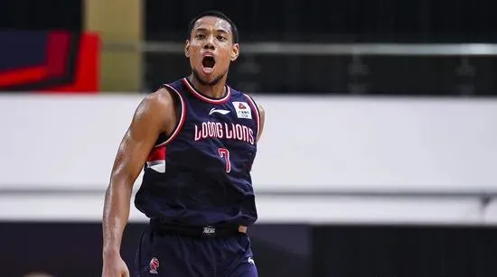 又爆了!11罰10中!中國後衛明年必衝NBA 又爆了!11罰10中!中國後衛明年必衝NBA