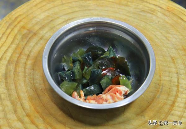 在家不用高湯也能做出上湯娃娃菜，多加這個調料，味道一樣鮮香