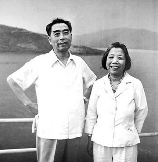 周總理臨終前，親自點名要趙煒前來，這一次是為了他心愛的小超