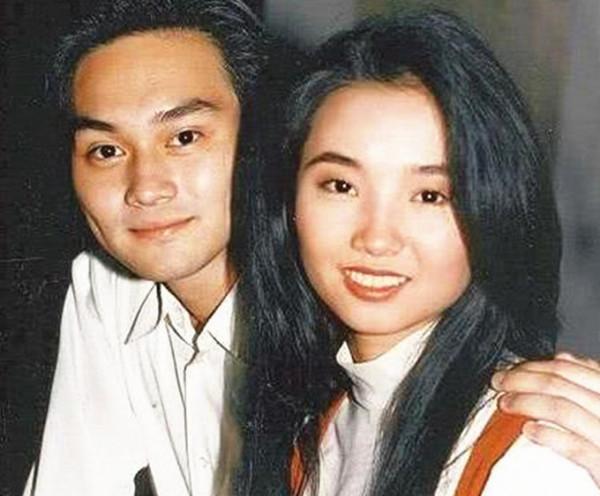 張智霖初戀罕露面，53歲面板緊緻似少女，內地跑商演20年身家上億