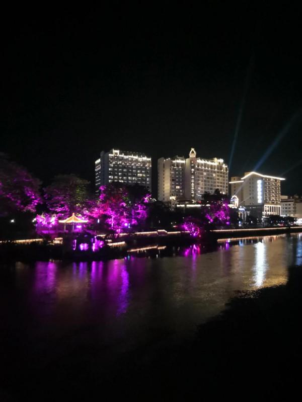 天氣冷了去從化泡溫泉嘆美食賞美景玩的好開心