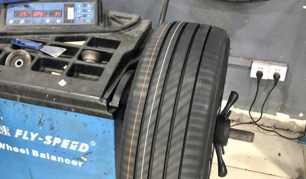 4.5萬公里就去換胎?汽車編輯實測:這不是智商稅 4.5萬公里就去換胎?汽車編輯實測:這不是智商稅