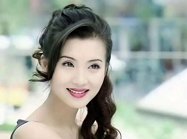 盤點娛樂圈退圈太早的大美人，如果不退，真沒楊冪楊穎什麼事了