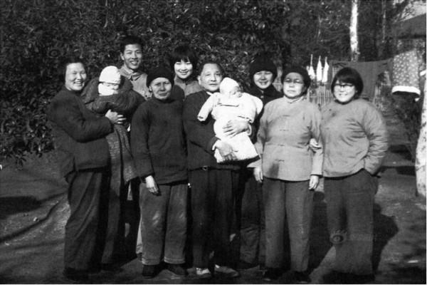 夏伯根:鄧小平的繼母,兩人僅差5歲,卻不離不棄半個世紀 夏伯根:鄧小平的繼母,兩人僅差5歲,卻不離不棄半個世紀