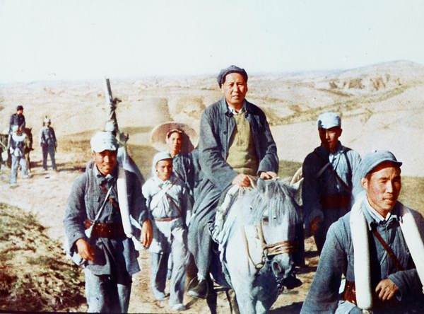 毛澤東遭追捕,生死關頭留下一個木牌,讓胡宗南數萬追兵喪失方向 毛澤東遭追捕,生死關頭留下一個木牌,讓胡宗南數萬追兵喪失方向