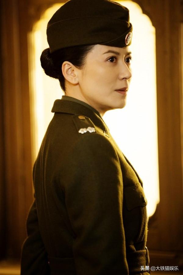 矯揉造作就別演軍旅劇了,這8位女星告訴你,什麼叫颯爽軍人氣質 矯揉造作就別演軍旅劇了,這8位女星告訴你,什麼叫颯爽軍人氣質