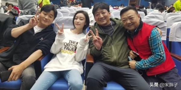 央視虎年春晚籌備,抗疫主題小品或再現,去年的《陽臺》還記得嗎 央視虎年春晚籌備,抗疫主題小品或再現,去年的《陽臺》還記得嗎