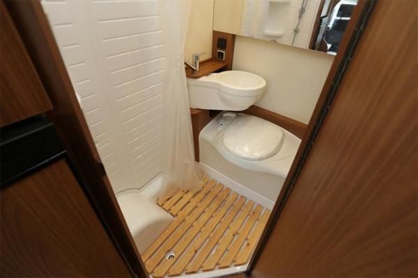 標配海爾SINDAR智慧控制系統,帶來無限便捷的網紅5號房車 標配海爾SINDAR智慧控制系統,帶來無限便捷的網紅5號房車