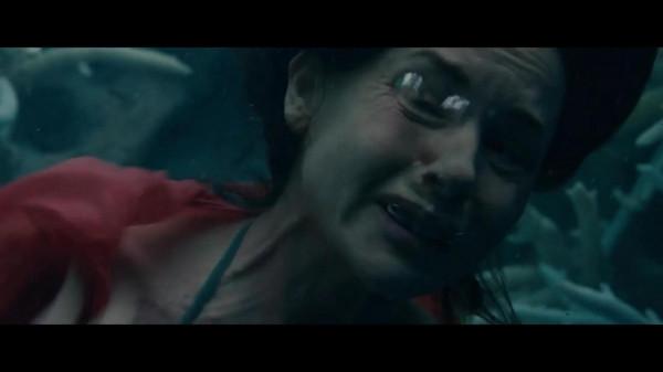 懸疑電影《老去》:濃縮生命的詭異海灘,讓度假變成度餘生 懸疑電影《老去》:濃縮生命的詭異海灘,讓度假變成度餘生