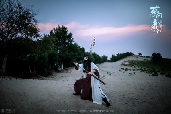 長達百年的分裂和對抗,他帶領眾人重新走向了統一,重振江湖雄風 長達百年的分裂和對抗,他帶領眾人重新走向了統一,重振江湖雄風