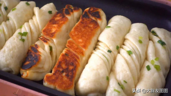 生煎花捲最實用的方子,在家做沒難度,一次發酵,暄軟鹹香 生煎花捲最實用的方子,在家做沒難度,一次發酵,暄軟鹹香