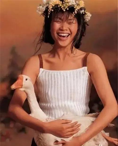 “頂級醜模”嫁“頂級法國豪門”，呂燕到底有何底氣？