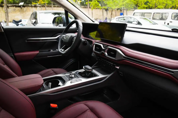 空間堪比漢蘭達，質感不輸合資，國產大7座10萬出頭可買