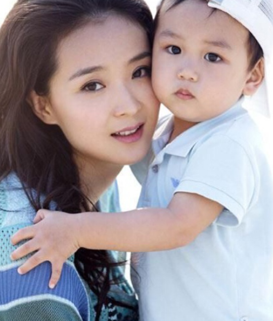 把女二硬生生演成女一的女明星，個個演技派，小到27歲大到55歲