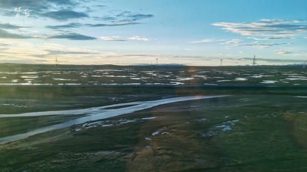 坐著火車去拉薩的願望 這個暑假實現了 走了一次神奇的天路 說說感受