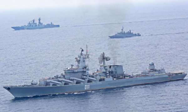 日俄領土爭端再起風波，克宮強勢回應，萬噸重巡出動，導彈10連擊