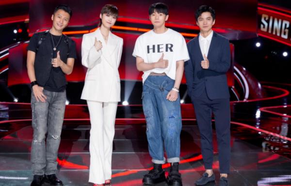 動不動就用資源壓人的謝霆鋒,他向學員吹過的“牛”後來實現了沒 動不動就用資源壓人的謝霆鋒,他向學員吹過的“牛”後來實現了沒