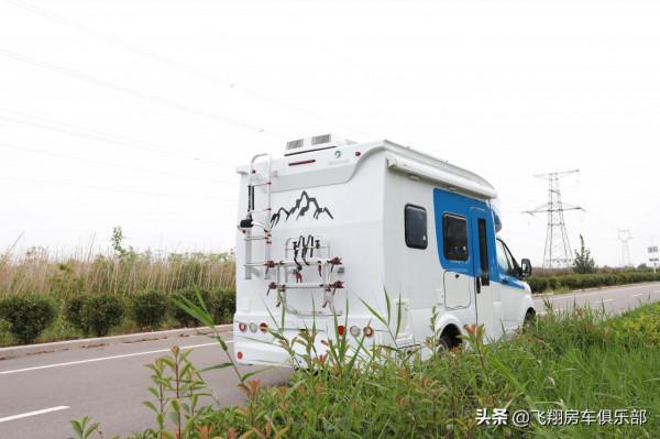 柴油三寶+前置升降吊床,小飛象房車精緻內飾,吃住娛樂一車多用 柴油三寶+前置升降吊床,小飛象房車精緻內飾,吃住娛樂一車多用