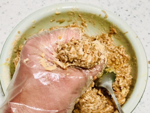 炸丸子別總加蔬菜和肉，教你河南特色“貓頭丸”，一口一個嘎嘣脆