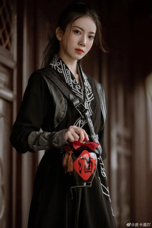 爆紅2年,那個一人帶火一座城的不倒翁小姐姐,卻因全運會被罵上了熱搜... 爆紅2年,那個一人帶火一座城的不倒翁小姐姐,卻因全運會被罵上了熱搜...