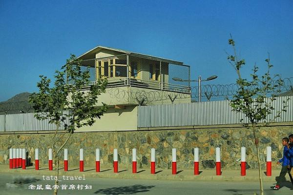 阿富汗中小學:戒備森嚴,安靜得不像小孩子待的地方 阿富汗中小學:戒備森嚴,安靜得不像小孩子待的地方