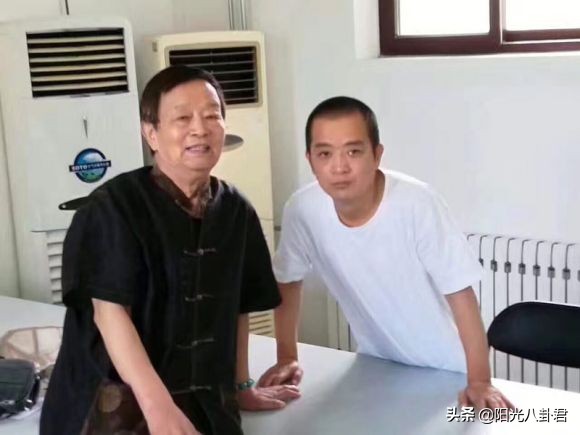 90年代走紅的搖滾歌手現狀，有人離世有人發瘋，竇唯一蹶不振