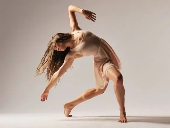 零基礎舞韻瑜伽：輕歌曼舞，自在靈動