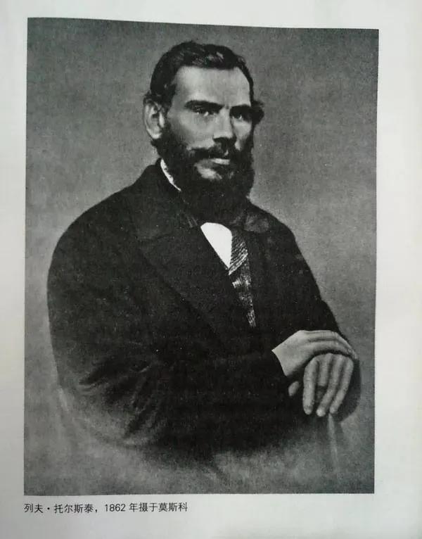 82歲的托爾斯泰與妻子大吵一架，離家出走，只為尋找平等和博愛