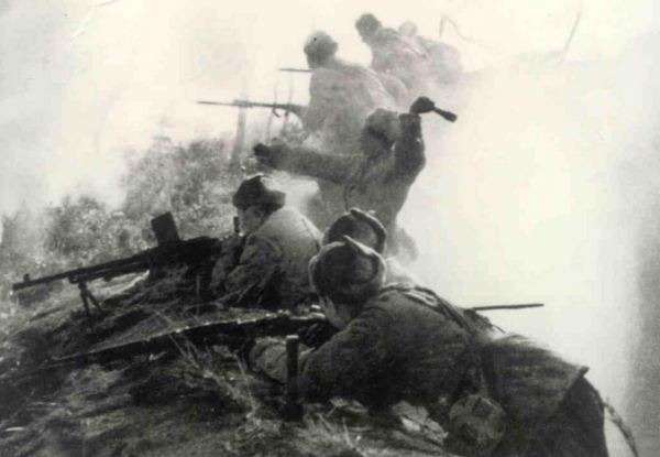 志願軍高炮部隊,抗美援朝擊落美軍2300架戰機,比導彈還強 志願軍高炮部隊,抗美援朝擊落美軍2300架戰機,比導彈還強