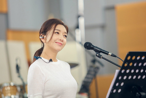 演員高曙光：和江珊遺憾離婚，51歲二婚娶圈外人，52歲喜當爹