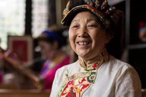 她是1根繡針吸金800萬，被愛馬仕看中的四川大媽，憑實力走向國際