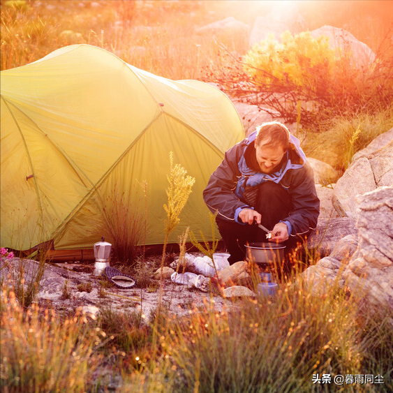 揹包客的修理包清單:徒步與戶外工作者必備的6件工具 揹包客的修理包清單:徒步與戶外工作者必備的6件工具