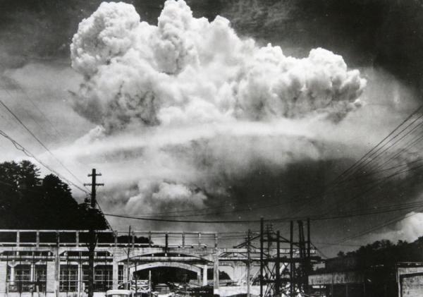 原子彈爆炸時，躲在水中能否保命？日本核爆炸倖存少女給出了答案