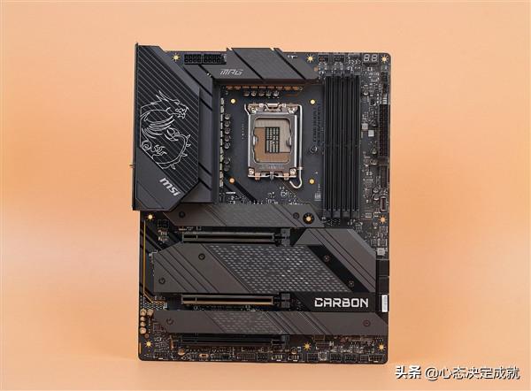微星MPG Z690黑暗版來了,CPU覆蓋金屬散熱裝甲,記憶體頻率6666MHz 微星MPG Z690黑暗版來了,CPU覆蓋金屬散熱裝甲,記憶體頻率6666MHz