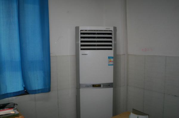 高三教室開空調,學生每天需要上交3元費用,家長:這收費合理嗎 高三教室開空調,學生每天需要上交3元費用,家長:這收費合理嗎