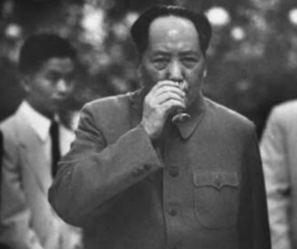 1947年,毛主席警衛員在昏迷中被送進太平間,死裡逃生後間諜浮現 1947年,毛主席警衛員在昏迷中被送進太平間,死裡逃生後間諜浮現