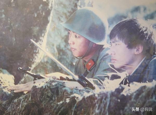 老山作戰，中學生到野戰醫院拉回3000件軍裝，含淚洗血衣
