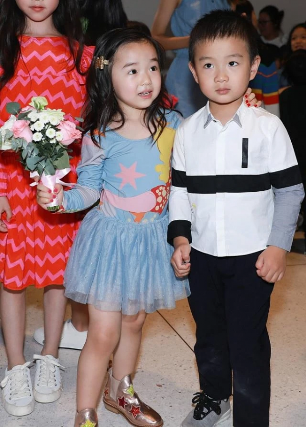 長相浪費基因？這些星二代，明明跟父母共用一張臉