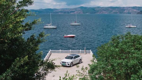 “失去聲浪”的賓利添越如何引人注目 | CAR REVIEWS